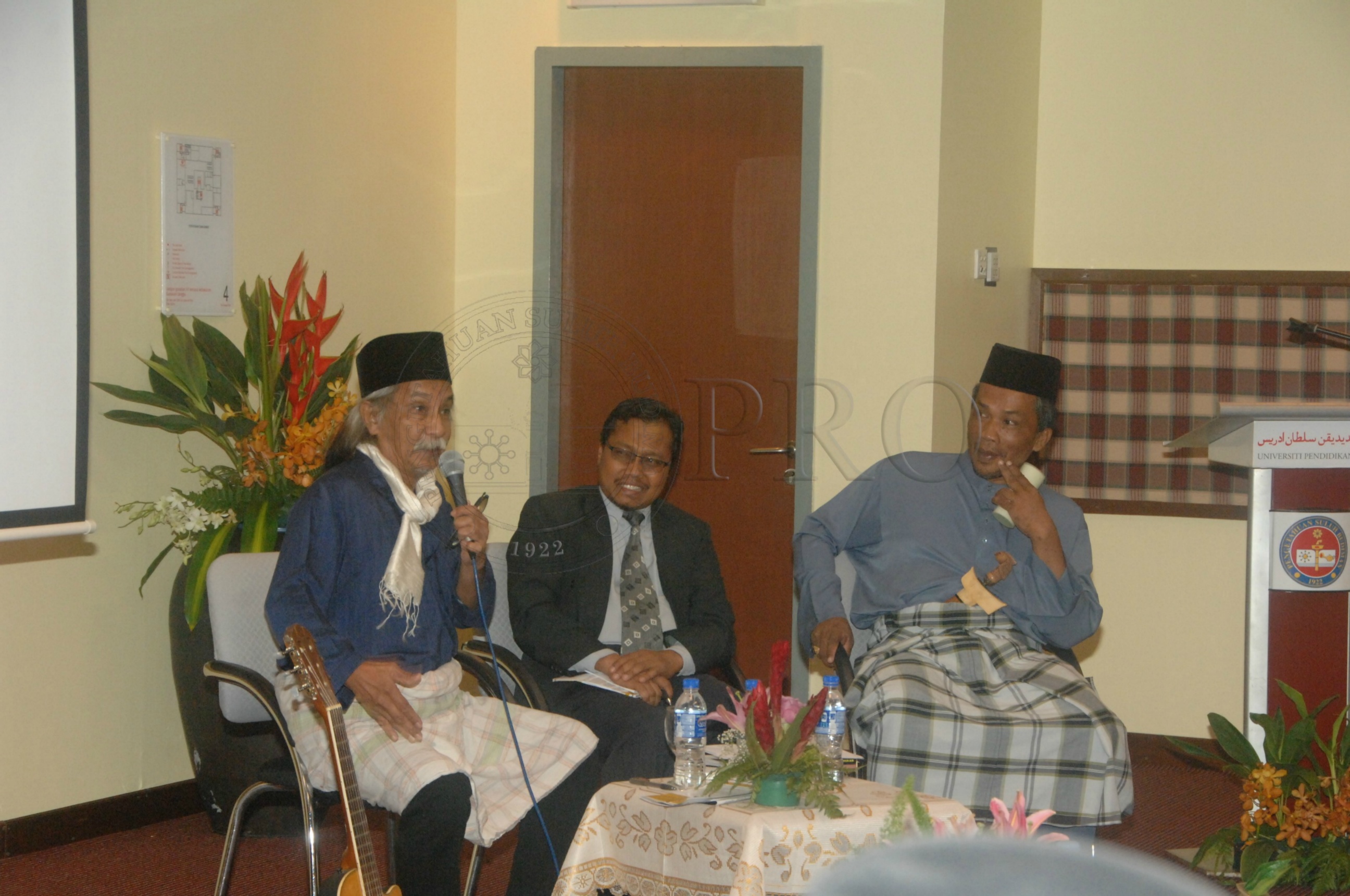 PRO 14 33 WACANA FBA 0230